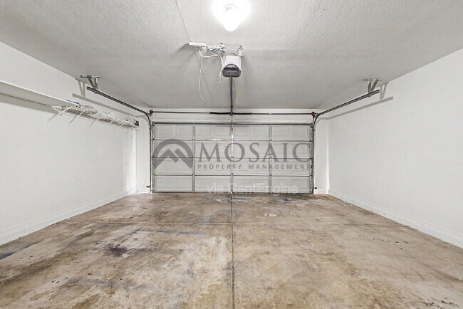 Building Photo - 1894 E Palomino Dr