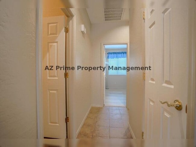 Building Photo - 17633 W Wind Song Ave