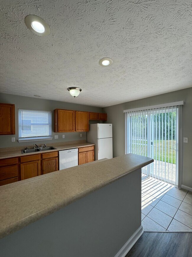 Building Photo - 3883-3887 Ledyard