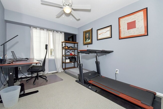 Building Photo - Spacious 2-Story with Mountain Views School District-20