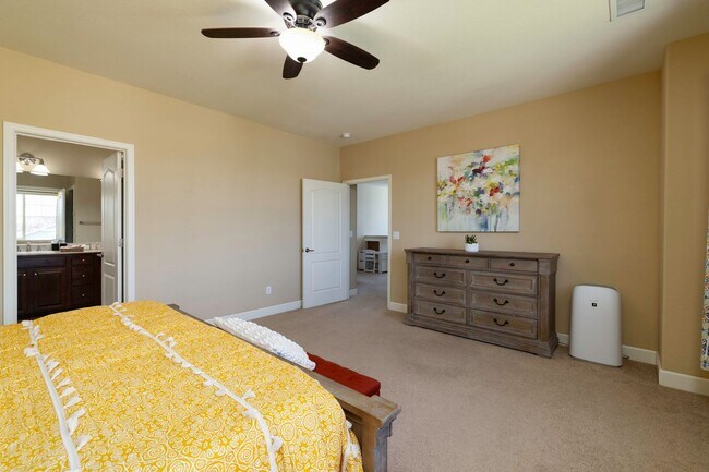 Building Photo - Spacious Home in Damonte Ranch - Large Backyard!
