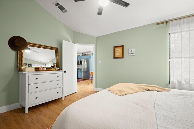 Building Photo - 3010 Siskin Dr