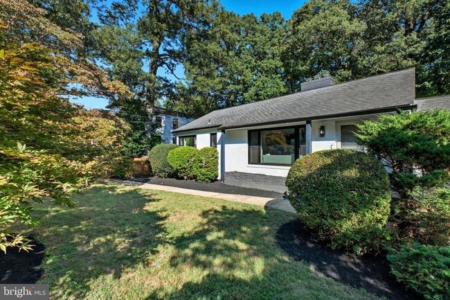 Building Photo - 2539 Gallows Rd