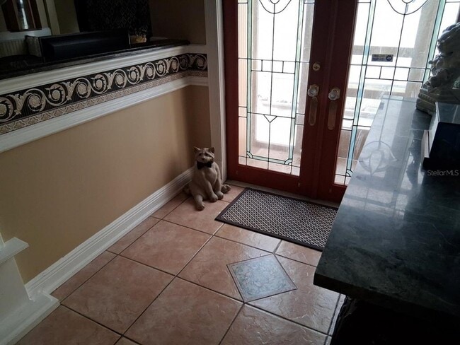 Building Photo - 12213 Saddle Strap Row