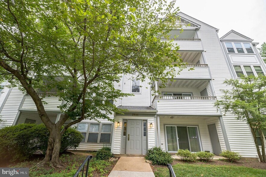 Building Photo - 7705 Lafayette Forest Dr