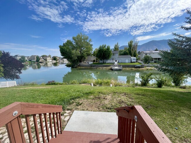 Building Photo - 134 Lakeview Dr