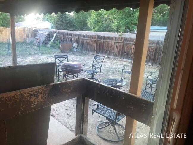 Building Photo - 5533 Xanadu St