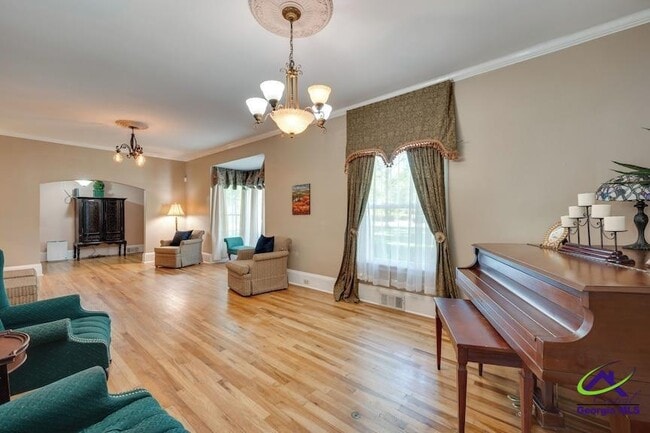 Building Photo - 422 Forrest Dr