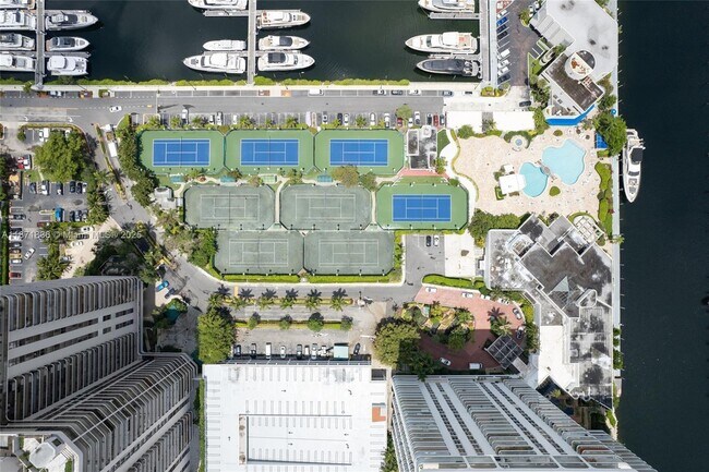 Building Photo - 19707 Turnberry Way