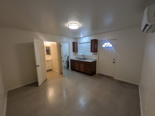 Building Photo - 853 Airport Loop Rd