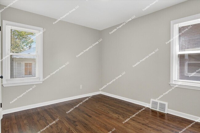 Building Photo - Fully Renovated 3-Bedroom Brick Bungalow in Detroit, 48235