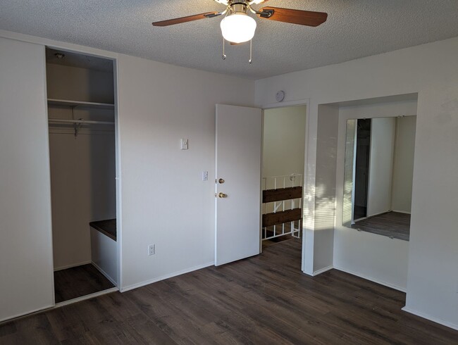 Building Photo - End unit 2 bedroom - Small Pets OK