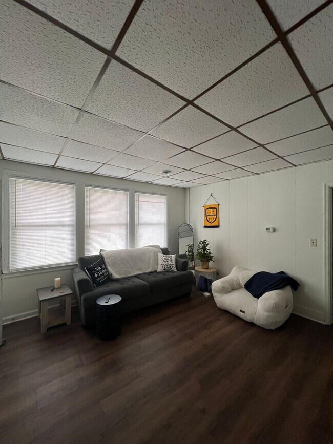 Building Photo - 1511 Oregon St