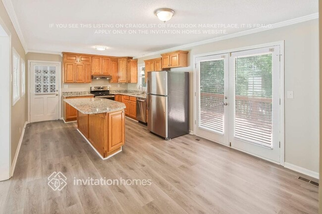 Building Photo - 2642 Hill Ln