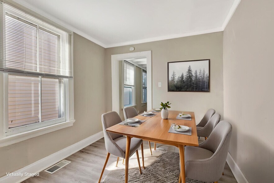 Building Photo - 1410 Russell St