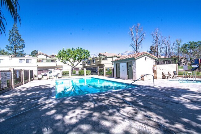 Building Photo - 8408 Spring Desert Pl