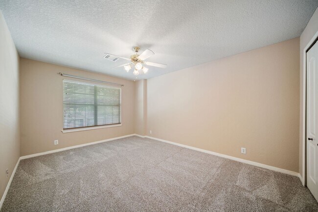 Building Photo - Executive Greenshire Living in Schertz, TX...