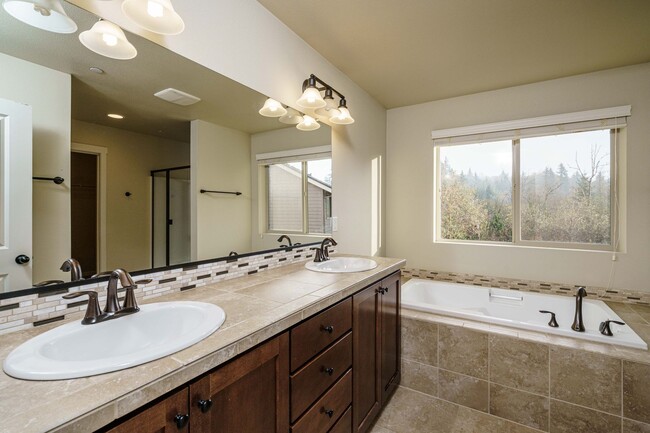 Building Photo - Desirable Camas Location - Hills at Round ...