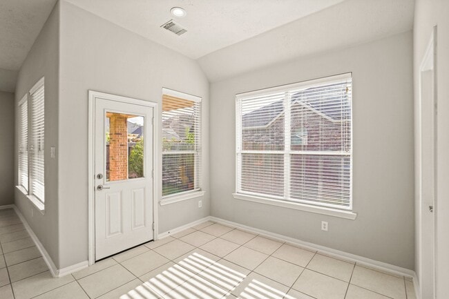 Building Photo - 24607 Lake Path Cir