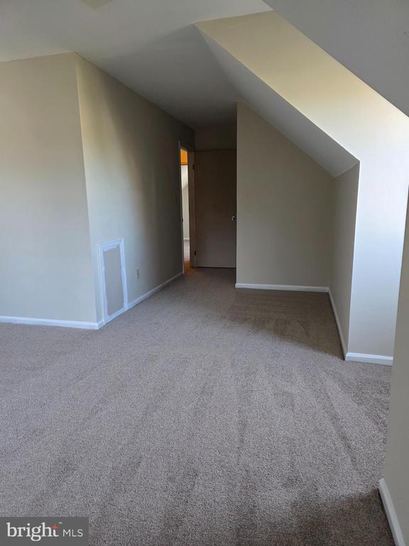 Building Photo - 11 Acapella Ct