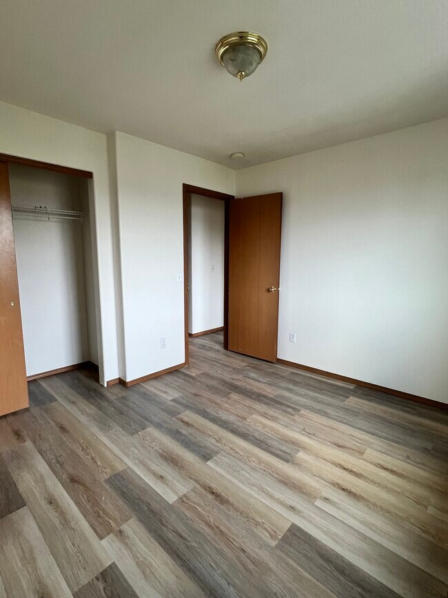 Building Photo - 1625 E Coeur D Alene Ave