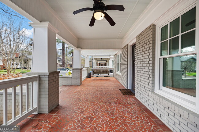 Building Photo - 193 Feld Ave