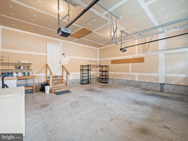 Building Photo - 112 Jefferson Ct