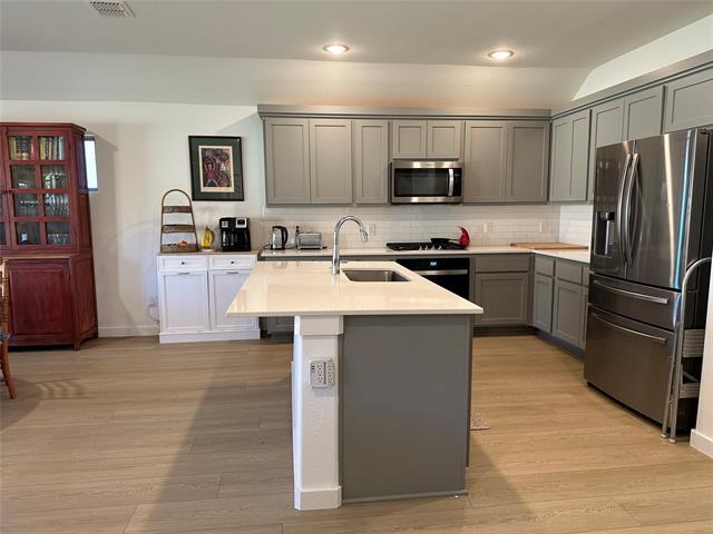 Building Photo - 2636 Keokuk St