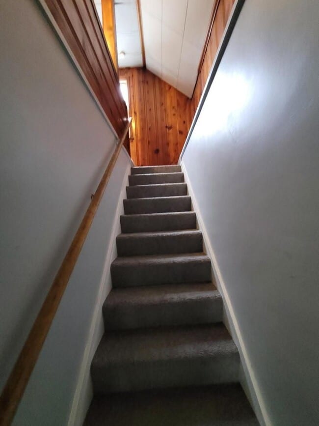 Building Photo - 3 Bedroom 1 Bath Home in Eastpointe