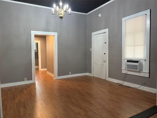 Building Photo - 910 Bunton Ln