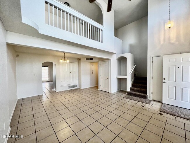 Building Photo - 12752 Tierra Salas Dr