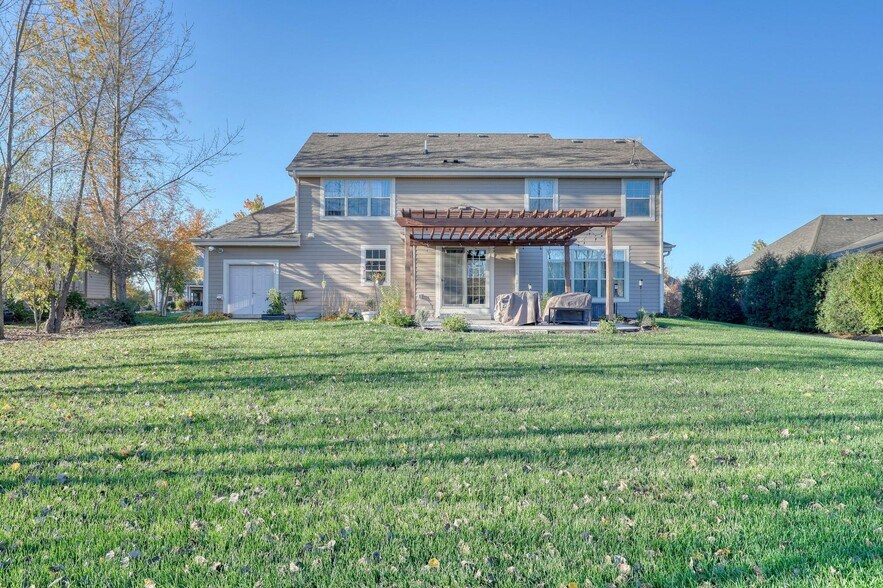 Building Photo - 1666 Moccasin Trl