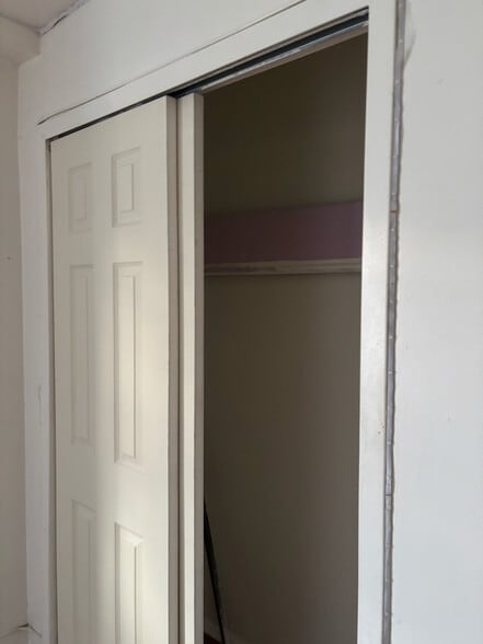 Building Photo - 117-01 201 Pl