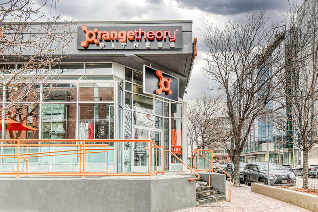 Building Photo - 4550 Cherry Creek S Dr