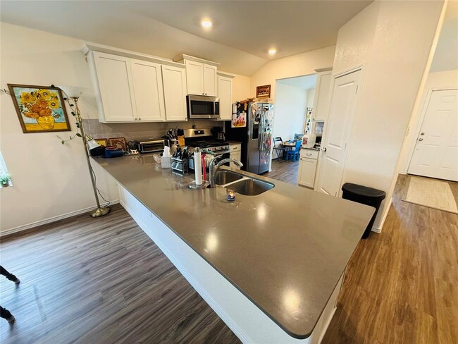 Building Photo - 5612 Bellissima Way