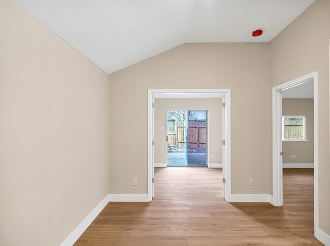 Building Photo - 9254 Autumnsong Dr