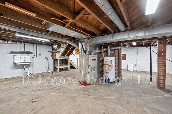Building Photo - 316 Harrison St