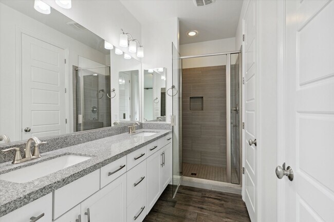Building Photo - 4713 S Aileron Ln