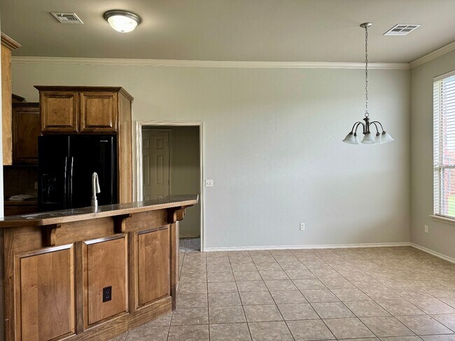 Building Photo - 15705 Creek Heights Dr