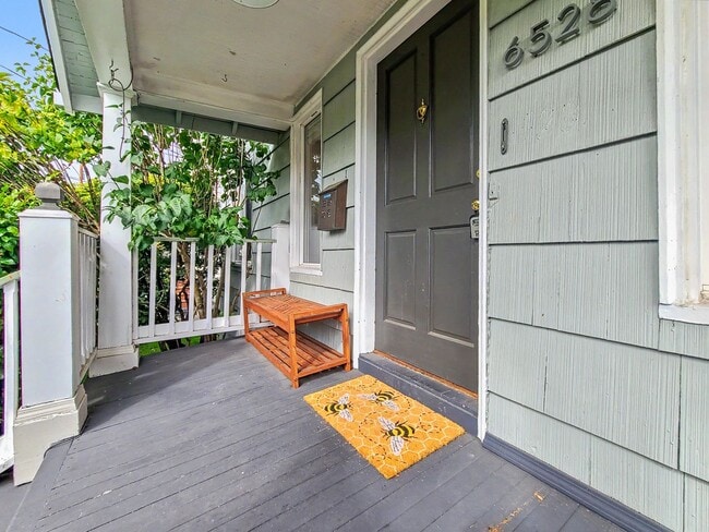 Building Photo - 6528 12th Ave NW