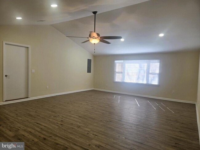 Building Photo - 199 Berger St