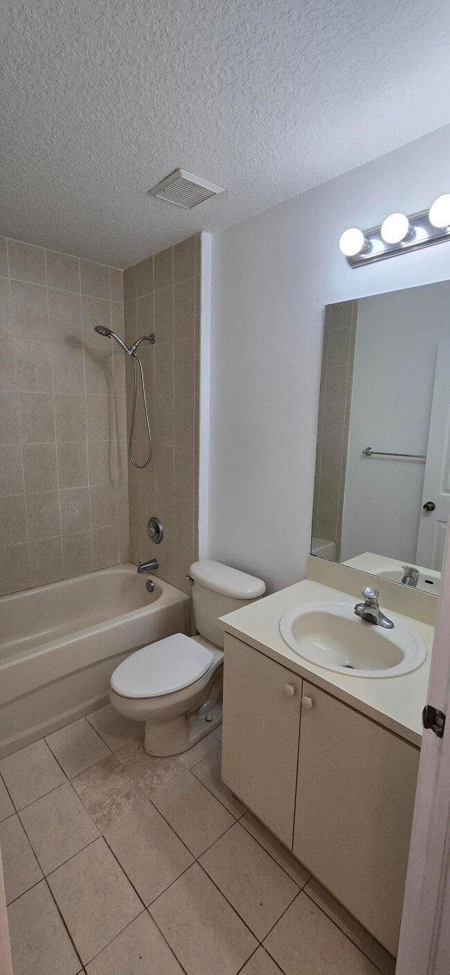 Building Photo - 4946 Leeward Ln