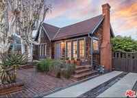 Building Photo - 1608 Courtney Ave