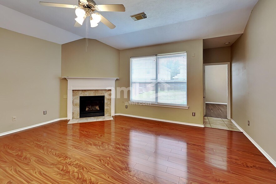 Building Photo - 8723 Rollick Dr