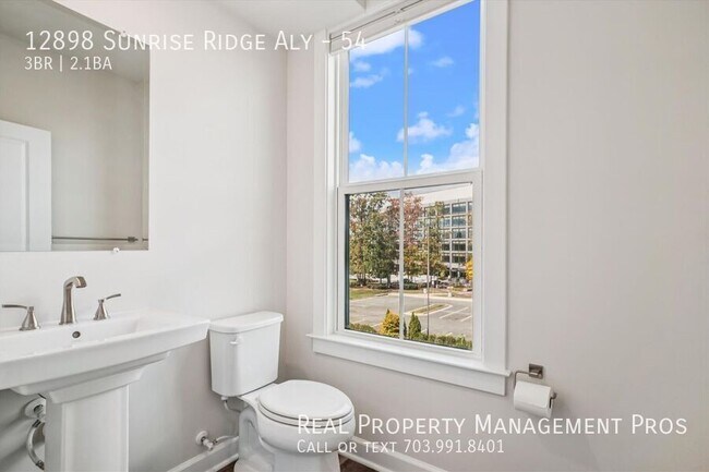 Building Photo - 12898 Sunrise Ridge Aly