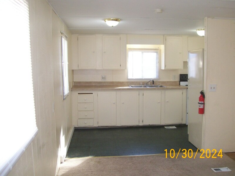 Building Photo - 430 N C St