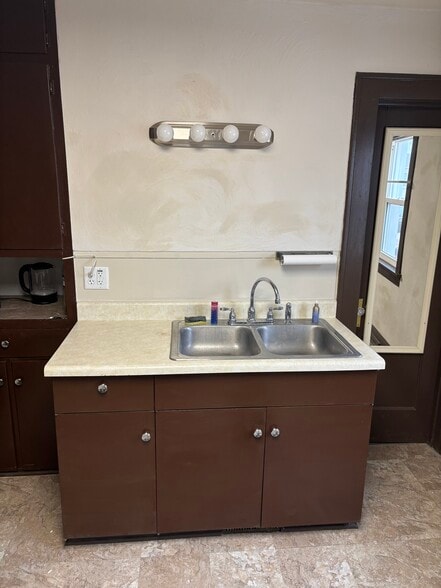 Kitchen - 1711 N 19th St