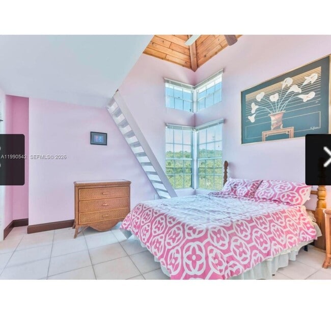 Building Photo - 202 W Canal Dr