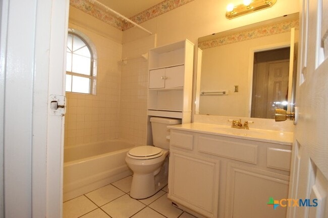 Building Photo - 4209 Adobe Dr