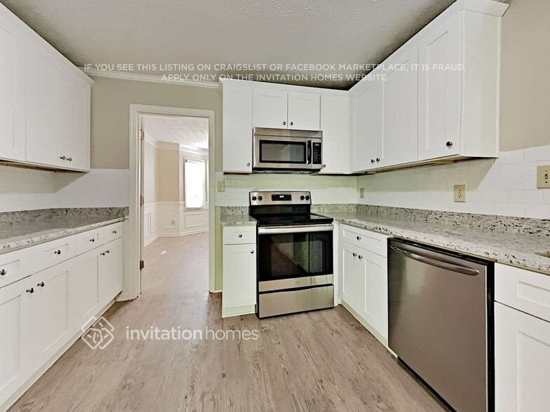 Building Photo - 943 Rockcrest Ct